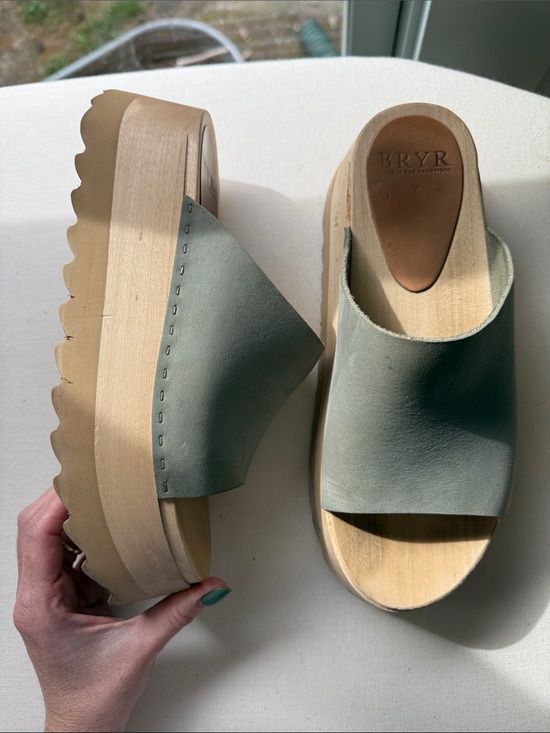 Bryr Shoes - BRYR Chonk Slide Sandal in Agave size 7/37